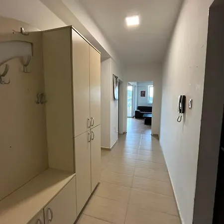M&m Apartment's アパート スコピエ